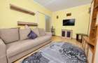 Apartament cu 2 camere, decomandat, Micro 21, etajul 2 – La cheie!