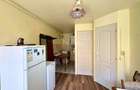 Casă cu o cameră complet renovată în zona 7 Noiembrie