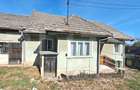Casa de vanzare, 65 mp, teren 1.419 mp, zona Turches-Sacele