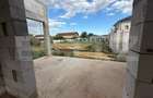 Casă la Roșu pe Dealul Furcilor – 3 Dormitoare, Subsol, Living Separat, 3 Băi - 3