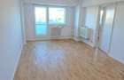 Unirii ( 3 min metrou), 4 camere de inchiriat, 2/8, nemobilat
