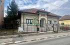 Casa Centru/ 4 camere / teren 920mp - 1