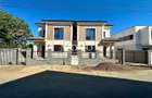 Duplex despartit prin camera tehnica | 4 camere | Toate utilitatile |
