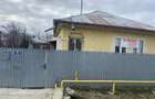 Casa formata din 2 corpuri de vanzare in sat Maluri , comuna Vulturu ,suprafata - 2