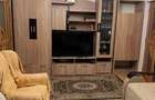 Proprietar -închiriez apartament 2 camere -balcon generos - 14