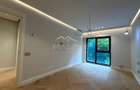 Duplex 4 camere cu gradina //  200 mp + curte 150mp // Straulesti