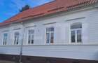 Casă săsească renovată integral, 2200 mp teren, ideală pentru două familii - 1