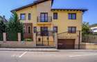 9 camere, 5 bai, spatiu hobby, gradina, garaj,locatie buna - 1