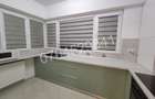 Apt. 2 cam. Central Address ,bloc 2022 zona 13 Septembrie-Rahova,Str. Nasaud 77 - 10