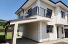Casa cu 4 camere pe 2 etaje in Luna de sus