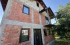 Casa la rosu, de vanzare in Lunca Cetatuii - 2