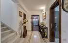 Vilă renovată P+1+M  | Foișor vitrat, grădină și jacuzzi - 41
