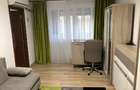 Vând Apartament 3 camere  - 1