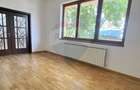 Casa / Vila cu 8 camere de închiriat în zona Aviatiei - 2