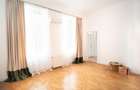 Apartament ultracentral cu 3 camere pe Strada Primariei