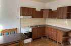 casa singur in curte 3 camere zona stefan cel mare - 1