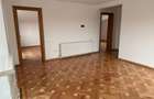 Casa Individuala | Drumul Taberei | 9 camere | Curte Mare | Parcare - 5