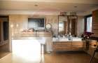 Casă / Vilă de lux cu 6 camere de vânzare în Șcheia, Suceava - 45