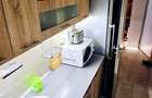 Proprietar inchiriez apartament complet mobilat si utilat, la prima chirie - 12