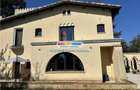 Vila stil florentin pe malul lacului,teren4500mp iesire la lac de 17ml