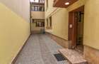 Casa / Vila cu 7 camere de inchiriat în zona Victoriei - 2