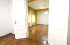 Casa istorica, 2 apartamnte, curte proprie- posibilitati multiple, zona Balcescu