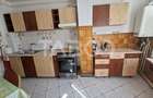 Apartament de inchiriat 2 camere zona Strand etaj 3 bucatarie separata