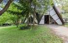 Vila 7 camere,250 mp,semineu,terase,800 mp teren,rezidential/ turistic,Predelut, - 11