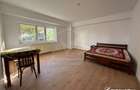 Apartament cu 2 camere, decomandat, nemobilat, 60 mp