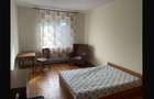Închiriez apartament 3 camere deosebit, decomandat,zona Medicină,etajul 2/2,  - 4
