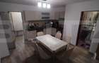 Apartament de vanzare, la casa, cu 2 camere  si garaj 66 mp zona Lazaret - 4