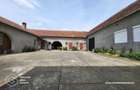 Casa mare, 3 corpuri de cladire, sat Lalasint - 2