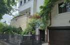 Proprietate unică formată din doua apartamente vila B-dul Primaverii