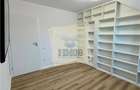 Apartament  4 camere 2 bai si loc parcare zona Kogalniceanu