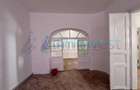 Apartament cu 3 camere de vanzare, Oradea, zona ultracentrala, aproape de teatru