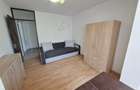 Inchiriez apartament 4 camere et intermediar cu parcare