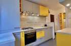 Apartament 3 camere, decomandat, Piață Flora, etaj 1 - 1
