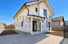 Casa individuală 4 camere, 2 bai, bucătărie închisă, 132 mp, Giarmata