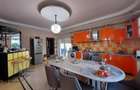 Casa mare pentru 2 familii sau pentru afacere - 7
