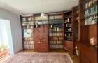 Apartament 3 camere decomandat, etajul 1, garaj și boxă – Girocului