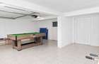 Vilă 5 dormitoare, 4 băi, 2 248mp teren, piscină. Preț: 229 000 E. - 37