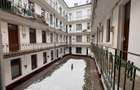 De vânzare apartament 3 camere zona semicentrală - 12