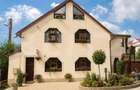 Casa de vanzare, 550 mp, teren 700 mp, zona Burdujeni - 1
