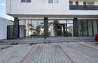 Spatiu comercial mare - Crangasi (aproape de piata, metrou) - 1