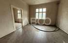 3 apartamente de vanzare la casa 132 mpu si curte 966 mp zona Turnisor - 1