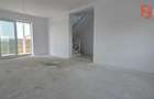 Duplex, despartit prin camera tehnica si baie cu teren 340 mp - Urseni - 1