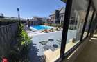 Tunari-PRIMA LOCUIRE, 3 camere curte, piscina exterioara, mobilat luxury, LIBER! - 14