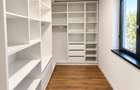 Casa de inchiriat cu 4 camere, complet mobilata, terasa si balcon - 9