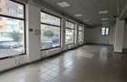 Inchiriez spatiu comercial situat in Strand, in zona de blocuri, suprafata 188m - 3