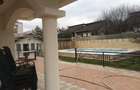 Vand vila Erou Iancu Nicolae,Privighetorilor,Jollie Ville,piscina,garaj 2 masini - 2